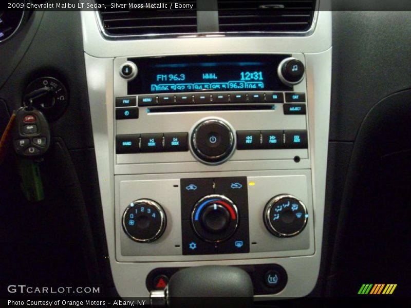 Silver Moss Metallic / Ebony 2009 Chevrolet Malibu LT Sedan