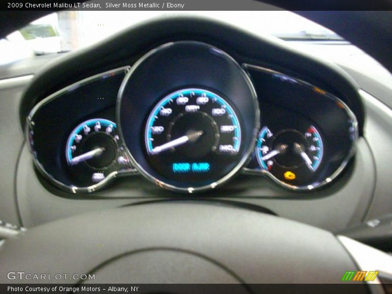 Silver Moss Metallic / Ebony 2009 Chevrolet Malibu LT Sedan