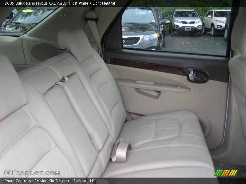  2005 Rendezvous CXL AWD Light Neutral Interior