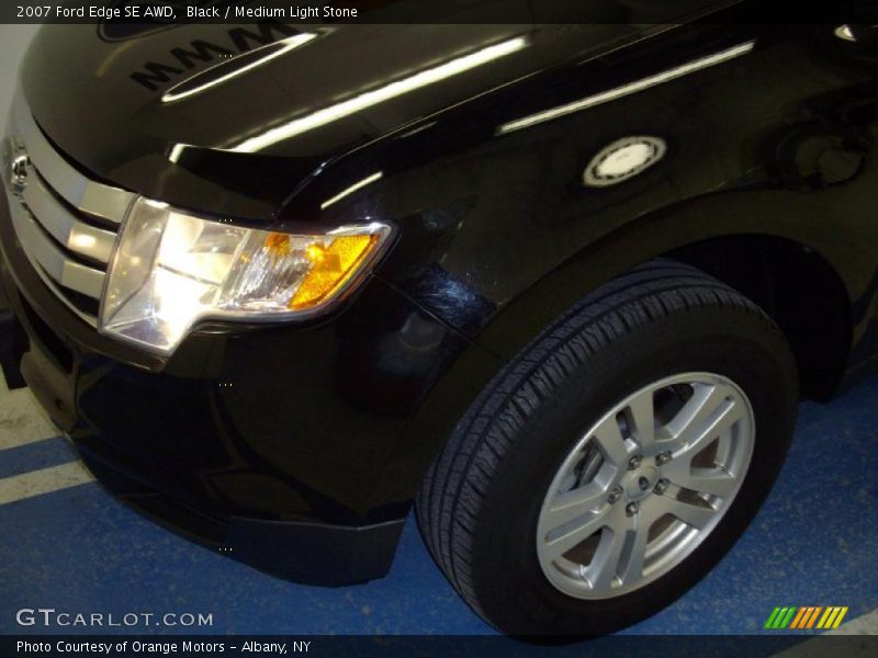 Black / Medium Light Stone 2007 Ford Edge SE AWD