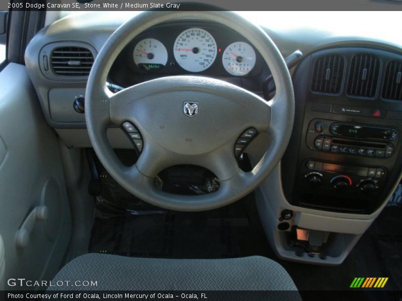 Dashboard of 2005 Caravan SE