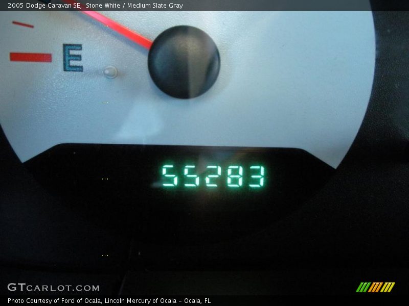 Stone White / Medium Slate Gray 2005 Dodge Caravan SE