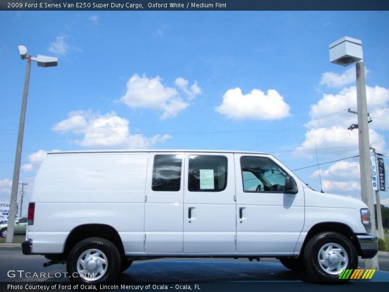 Oxford White / Medium Flint 2009 Ford E Series Van E250 Super Duty Cargo