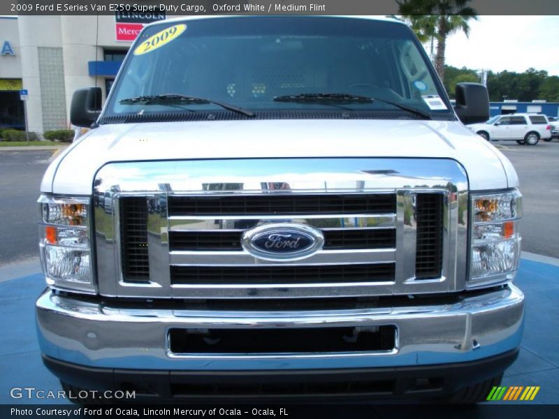 Oxford White / Medium Flint 2009 Ford E Series Van E250 Super Duty Cargo