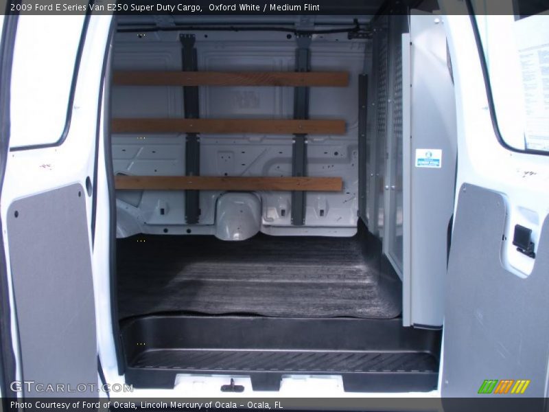 Oxford White / Medium Flint 2009 Ford E Series Van E250 Super Duty Cargo