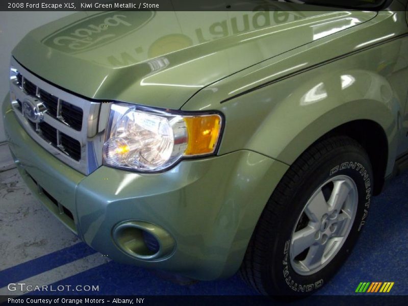 Kiwi Green Metallic / Stone 2008 Ford Escape XLS