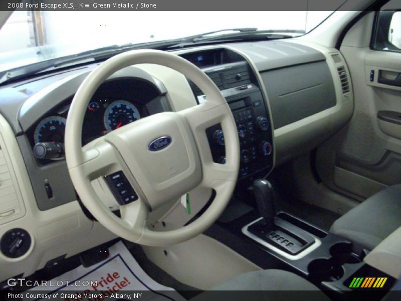 Kiwi Green Metallic / Stone 2008 Ford Escape XLS