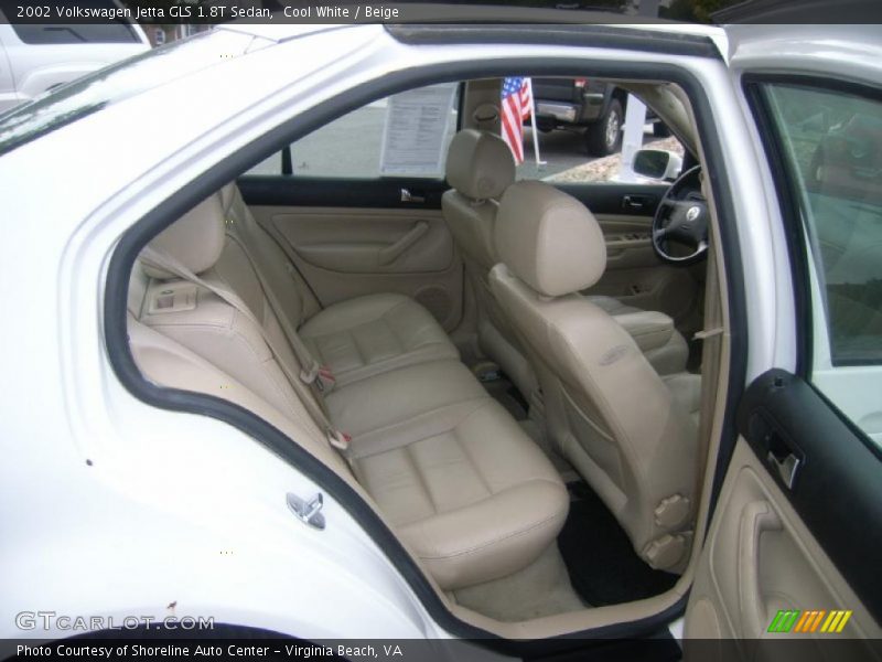 Cool White / Beige 2002 Volkswagen Jetta GLS 1.8T Sedan