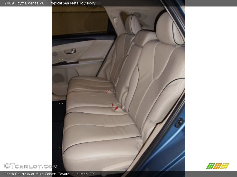 Tropical Sea Metallic / Ivory 2009 Toyota Venza V6