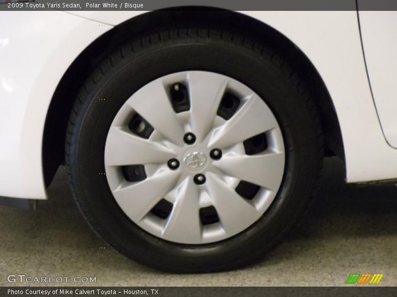Polar White / Bisque 2009 Toyota Yaris Sedan