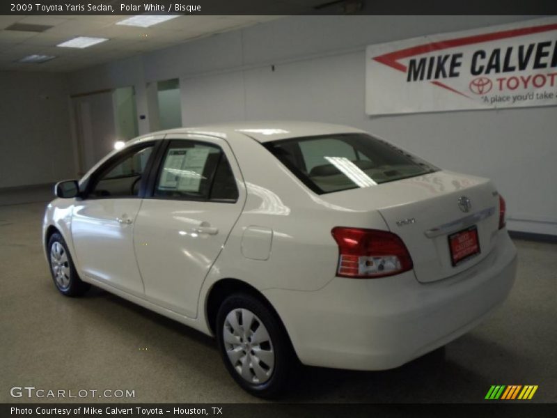 Polar White / Bisque 2009 Toyota Yaris Sedan