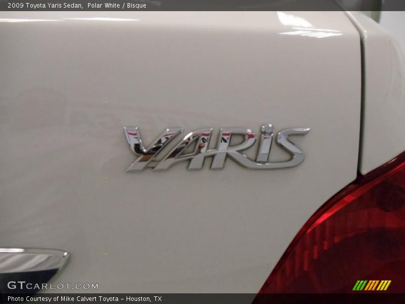 Polar White / Bisque 2009 Toyota Yaris Sedan