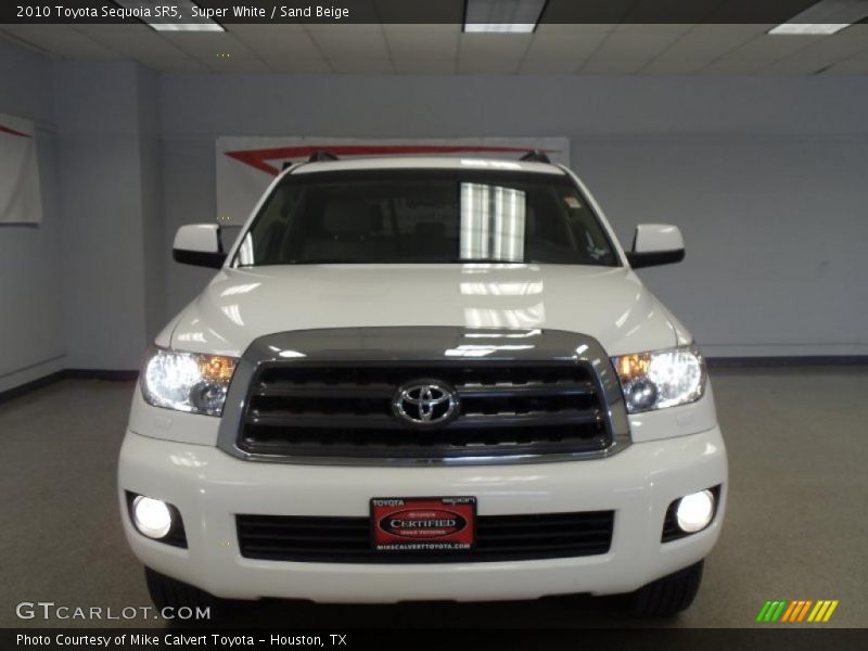 Super White / Sand Beige 2010 Toyota Sequoia SR5