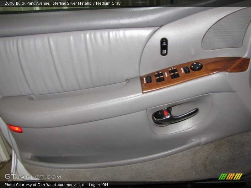 Sterling Silver Metallic / Medium Gray 2000 Buick Park Avenue
