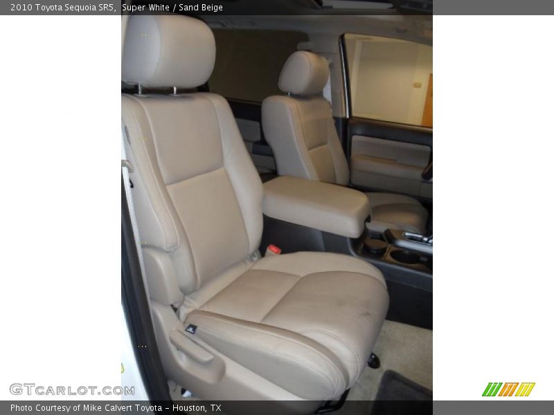 Super White / Sand Beige 2010 Toyota Sequoia SR5