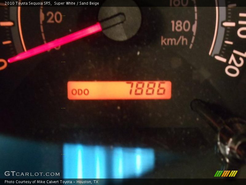 Super White / Sand Beige 2010 Toyota Sequoia SR5