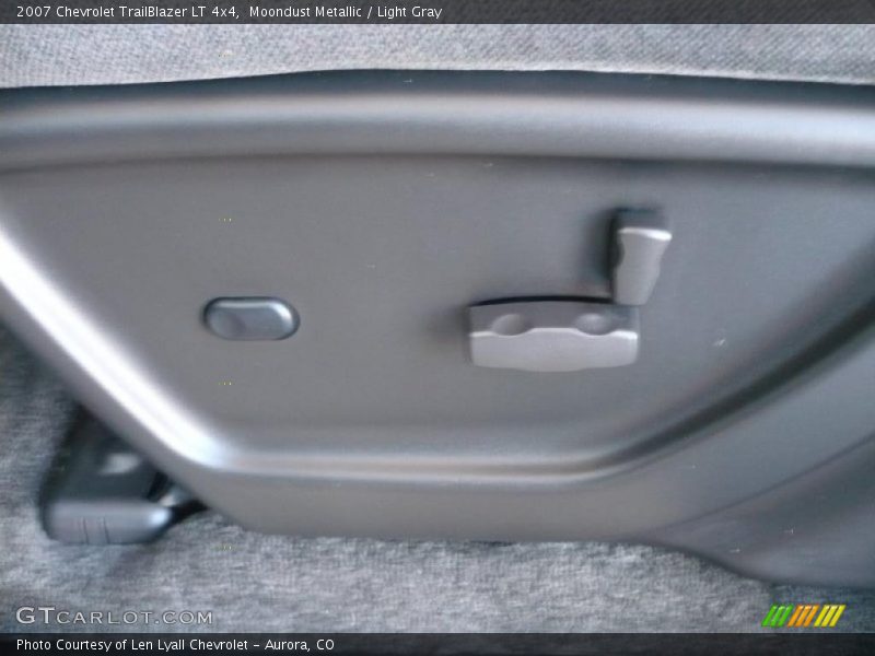 Moondust Metallic / Light Gray 2007 Chevrolet TrailBlazer LT 4x4