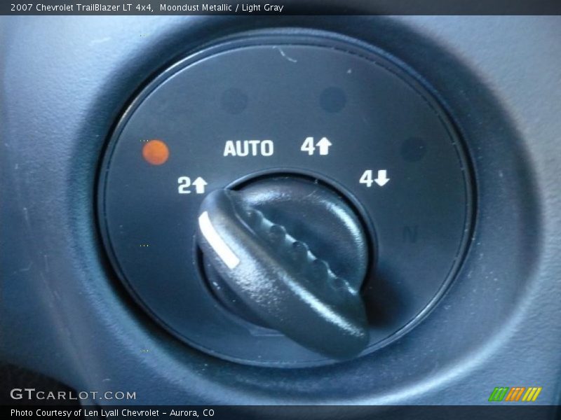 Moondust Metallic / Light Gray 2007 Chevrolet TrailBlazer LT 4x4