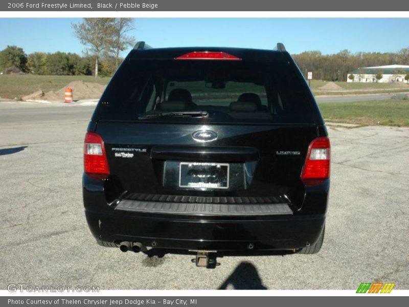 Black / Pebble Beige 2006 Ford Freestyle Limited