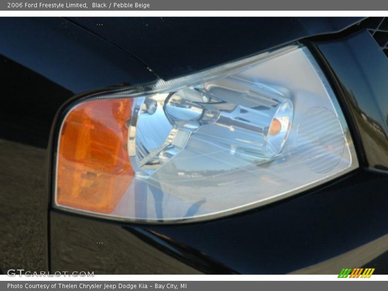 Black / Pebble Beige 2006 Ford Freestyle Limited