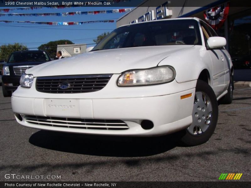 Bright White / Medium Oak 1998 Chevrolet Malibu Sedan