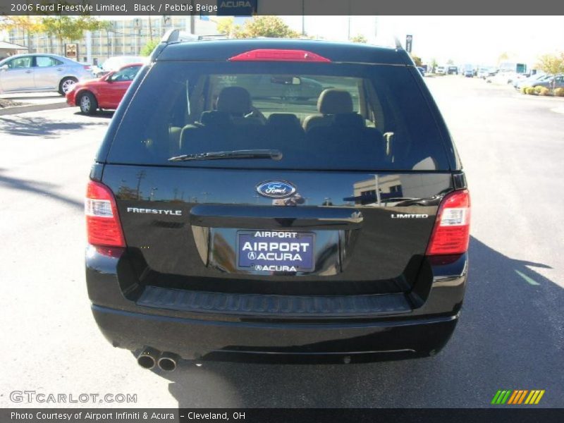 Black / Pebble Beige 2006 Ford Freestyle Limited