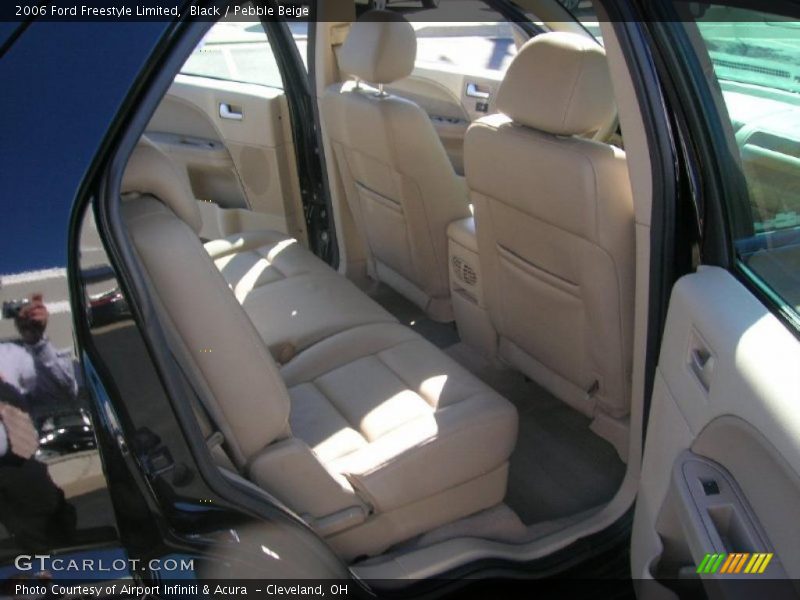  2006 Freestyle Limited Pebble Beige Interior