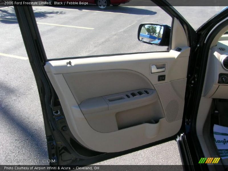 Black / Pebble Beige 2006 Ford Freestyle Limited