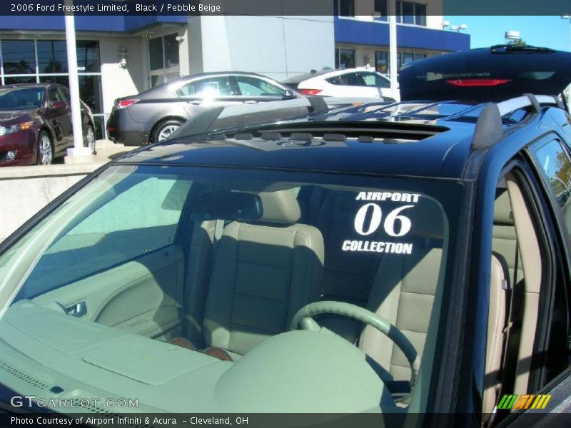 Black / Pebble Beige 2006 Ford Freestyle Limited