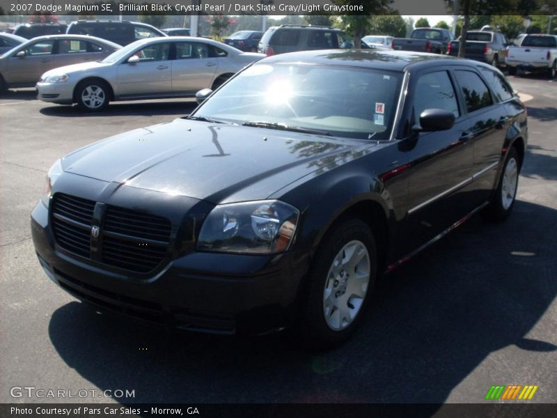 Brilliant Black Crystal Pearl / Dark Slate Gray/Light Graystone 2007 Dodge Magnum SE