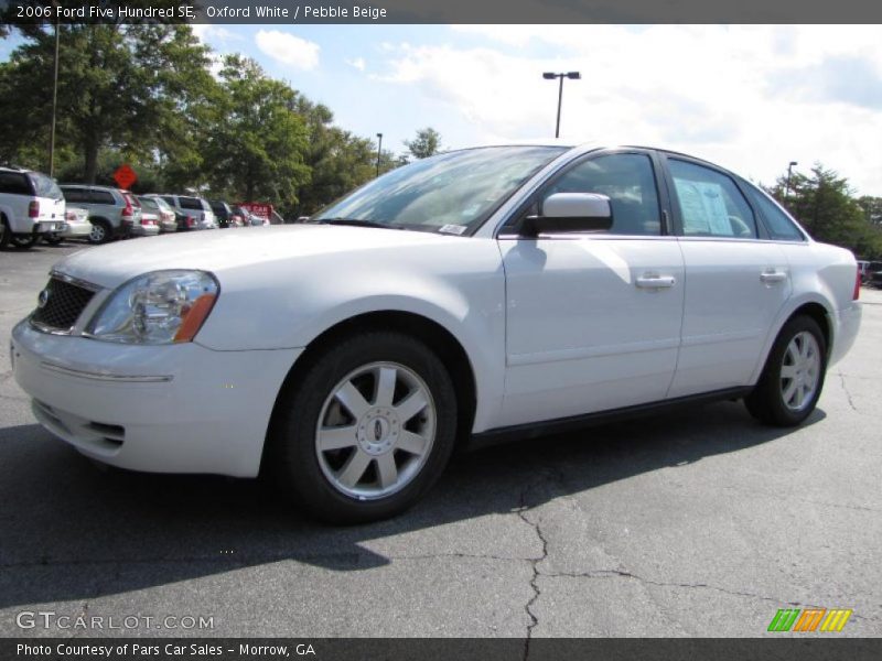 Oxford White / Pebble Beige 2006 Ford Five Hundred SE