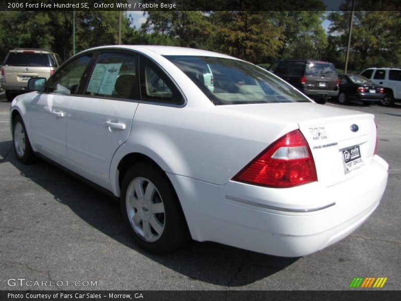Oxford White / Pebble Beige 2006 Ford Five Hundred SE
