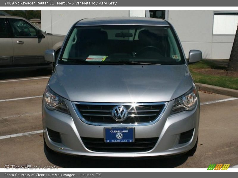 Mercury Sliver Metallic / Aero Grey 2009 Volkswagen Routan SE