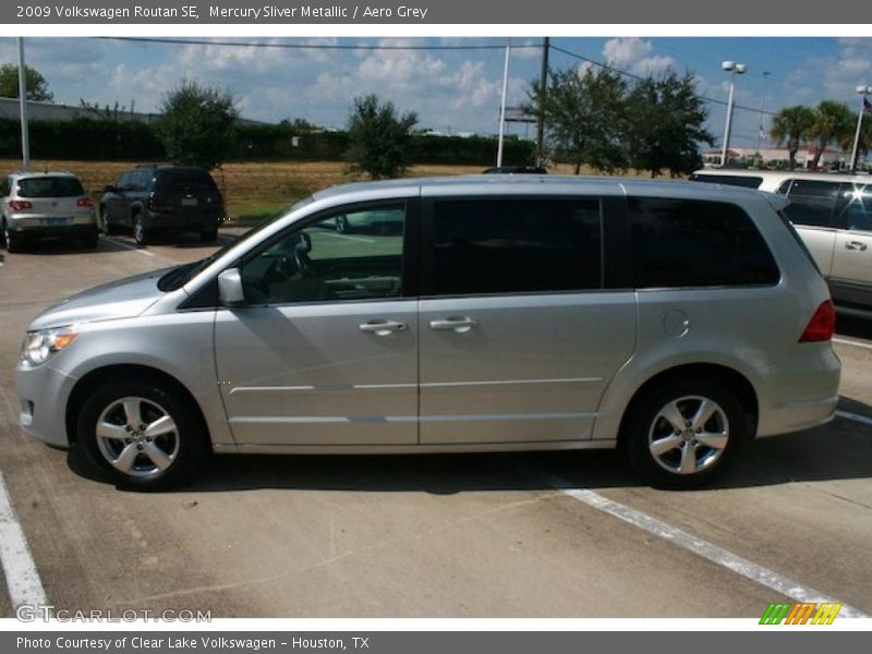 Mercury Sliver Metallic / Aero Grey 2009 Volkswagen Routan SE