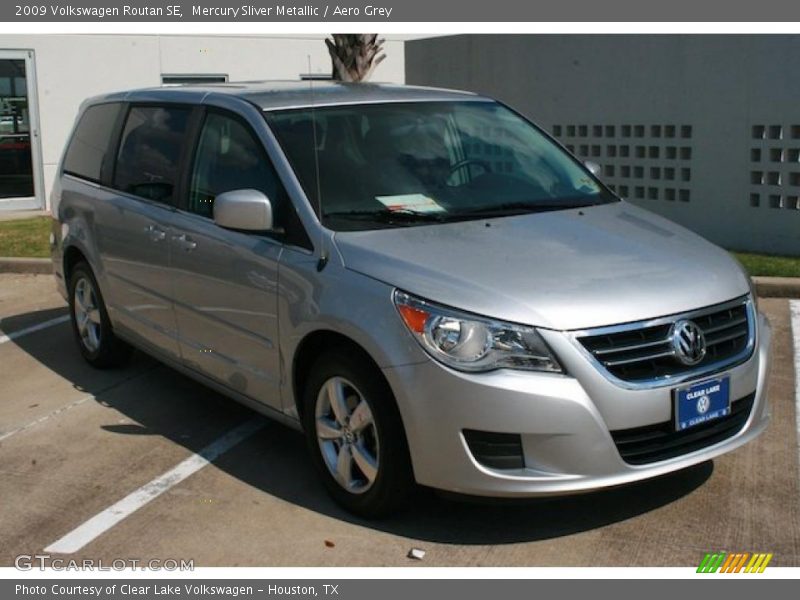 Mercury Sliver Metallic / Aero Grey 2009 Volkswagen Routan SE