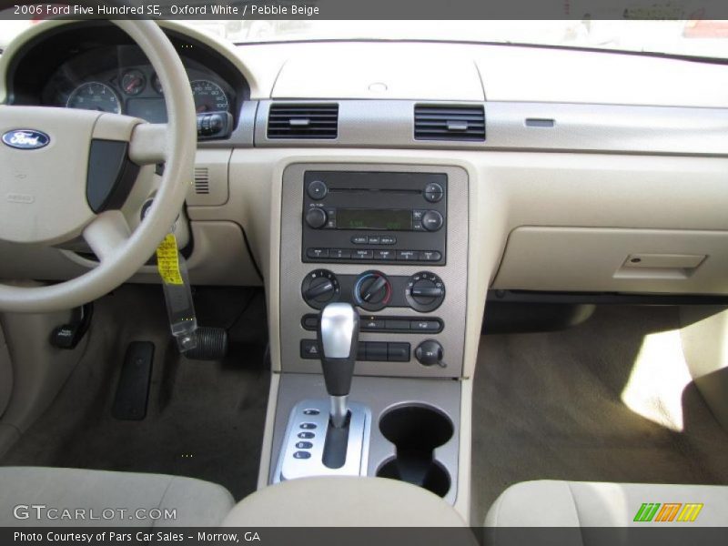 Oxford White / Pebble Beige 2006 Ford Five Hundred SE