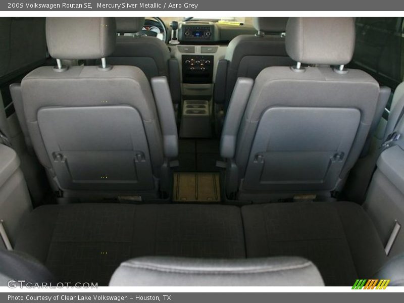 Mercury Sliver Metallic / Aero Grey 2009 Volkswagen Routan SE