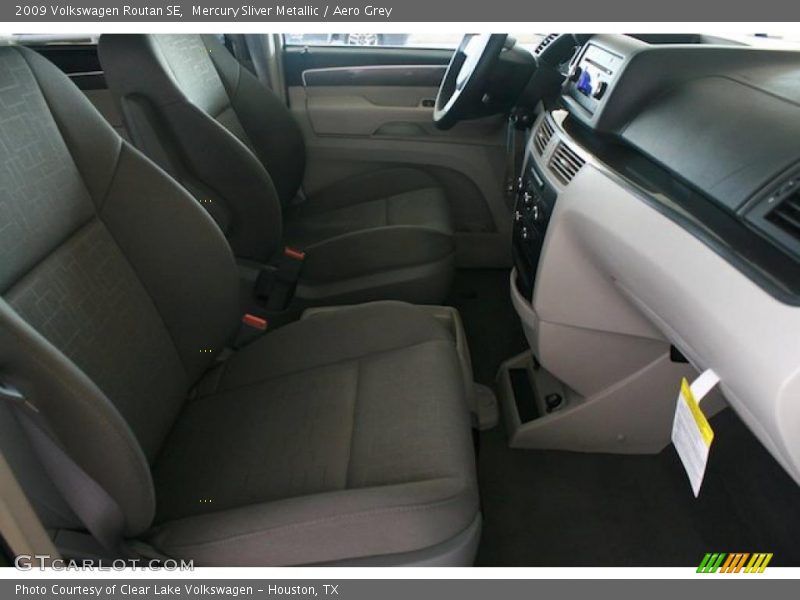 Mercury Sliver Metallic / Aero Grey 2009 Volkswagen Routan SE
