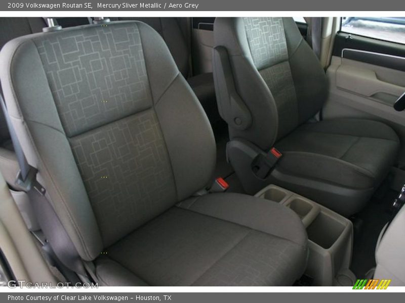 Mercury Sliver Metallic / Aero Grey 2009 Volkswagen Routan SE