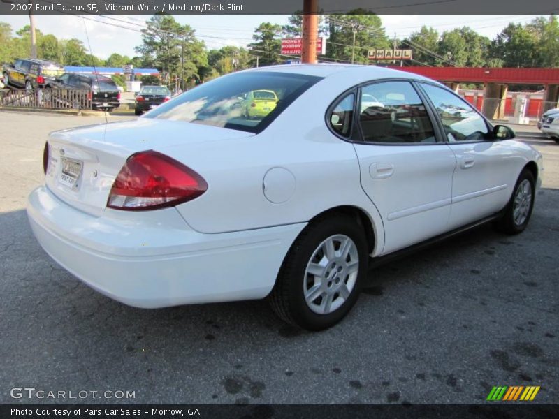 Vibrant White / Medium/Dark Flint 2007 Ford Taurus SE