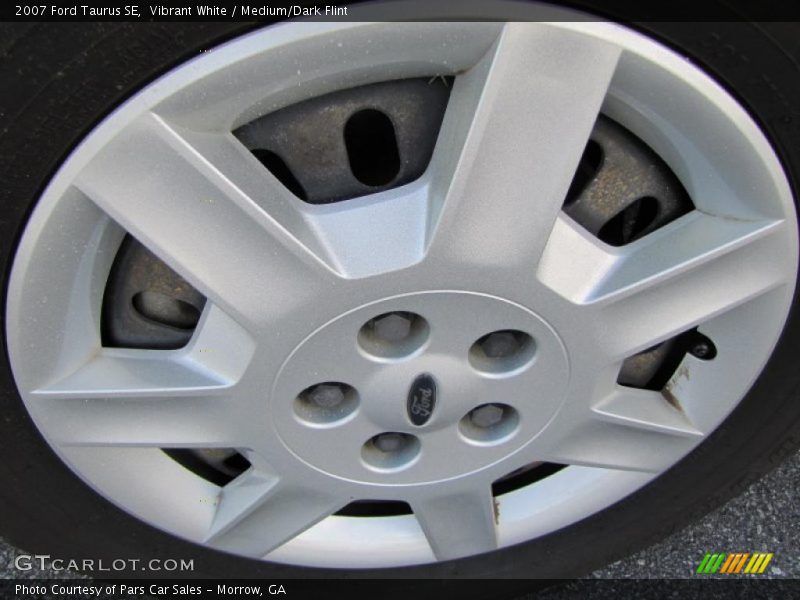 Vibrant White / Medium/Dark Flint 2007 Ford Taurus SE
