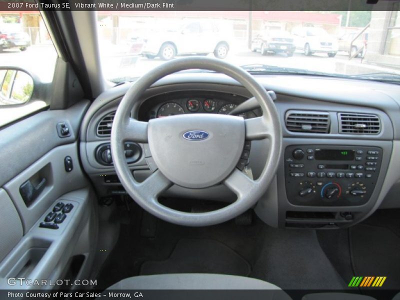 Vibrant White / Medium/Dark Flint 2007 Ford Taurus SE