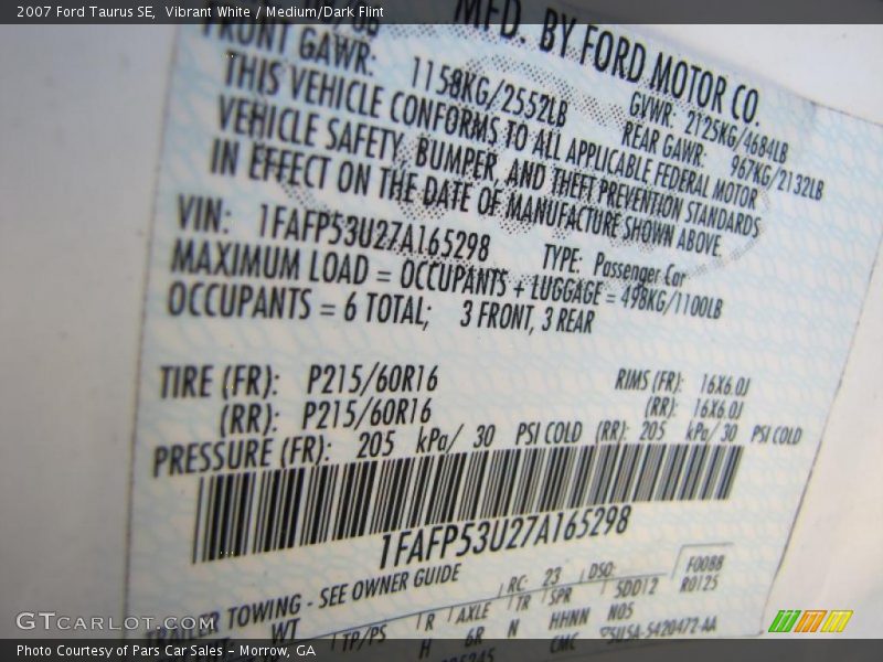 Vibrant White / Medium/Dark Flint 2007 Ford Taurus SE