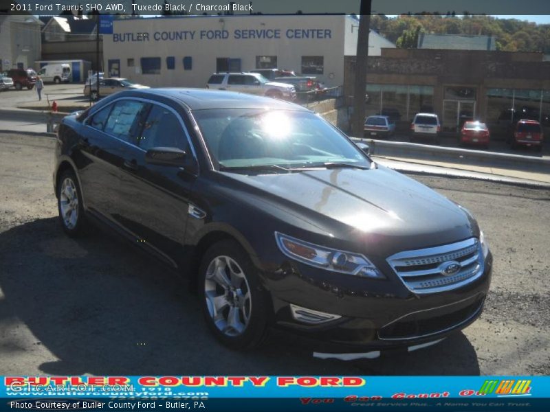 Tuxedo Black / Charcoal Black 2011 Ford Taurus SHO AWD