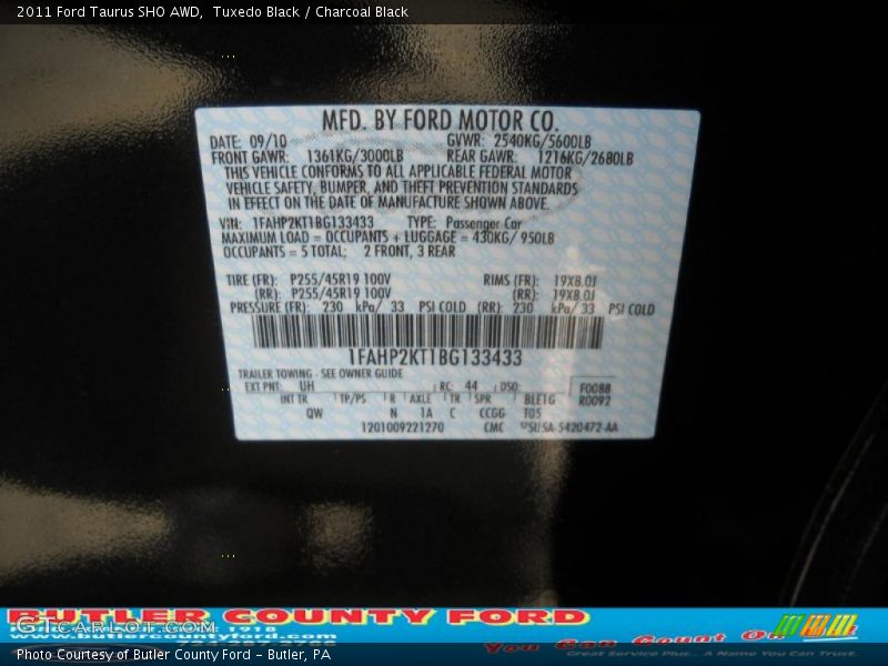 Tuxedo Black / Charcoal Black 2011 Ford Taurus SHO AWD