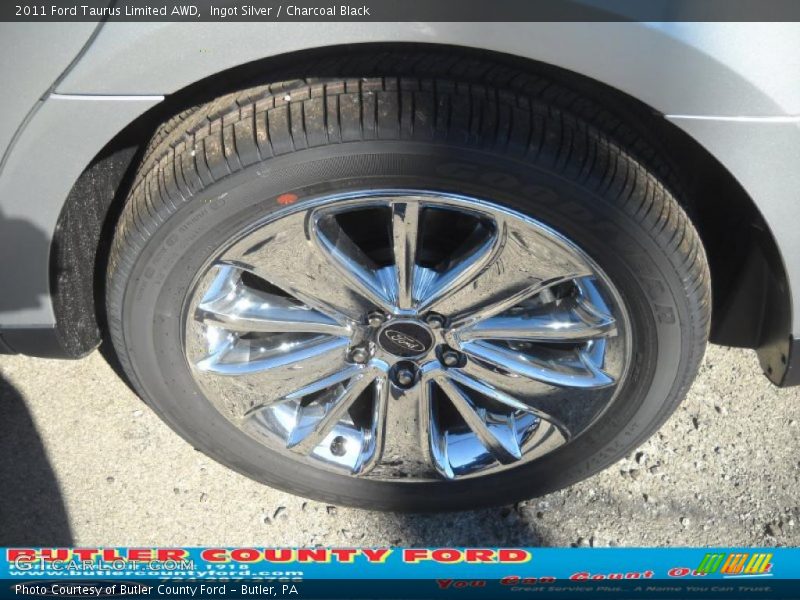 Ingot Silver / Charcoal Black 2011 Ford Taurus Limited AWD