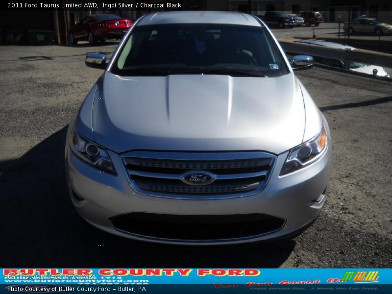 Ingot Silver / Charcoal Black 2011 Ford Taurus Limited AWD