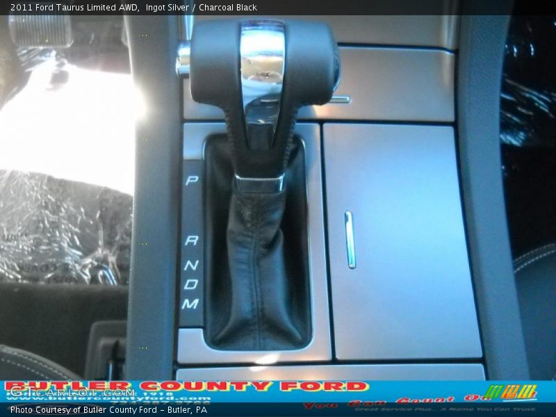 Ingot Silver / Charcoal Black 2011 Ford Taurus Limited AWD