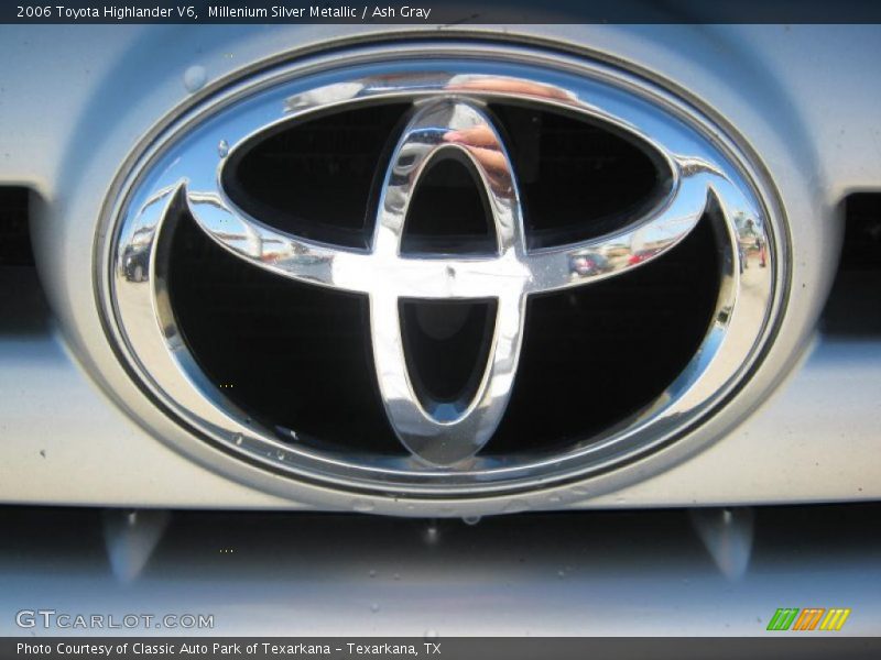 Millenium Silver Metallic / Ash Gray 2006 Toyota Highlander V6