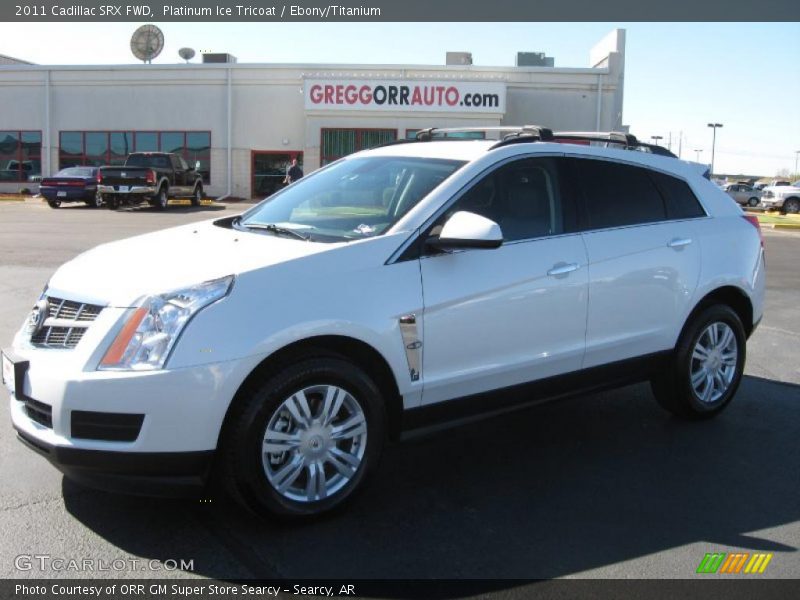 Platinum Ice Tricoat / Ebony/Titanium 2011 Cadillac SRX FWD